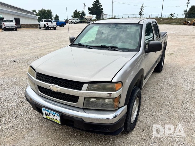 2004-chevrolet-colorado-ls-image-2