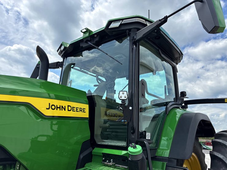 2023-john-deere-8r-340-image-33