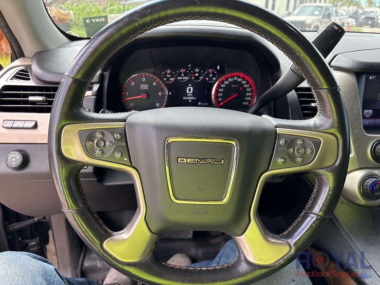 2015-gmc-yukon-xl-denali-image-12
