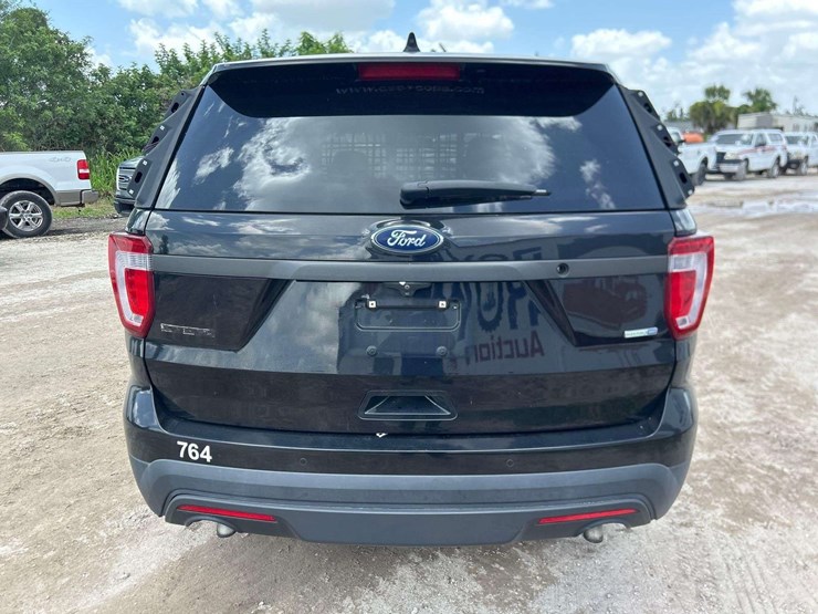 2017-ford-explorer-image-20