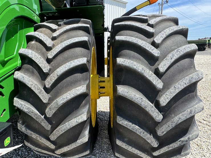 2017-john-deere-9570r-image-2