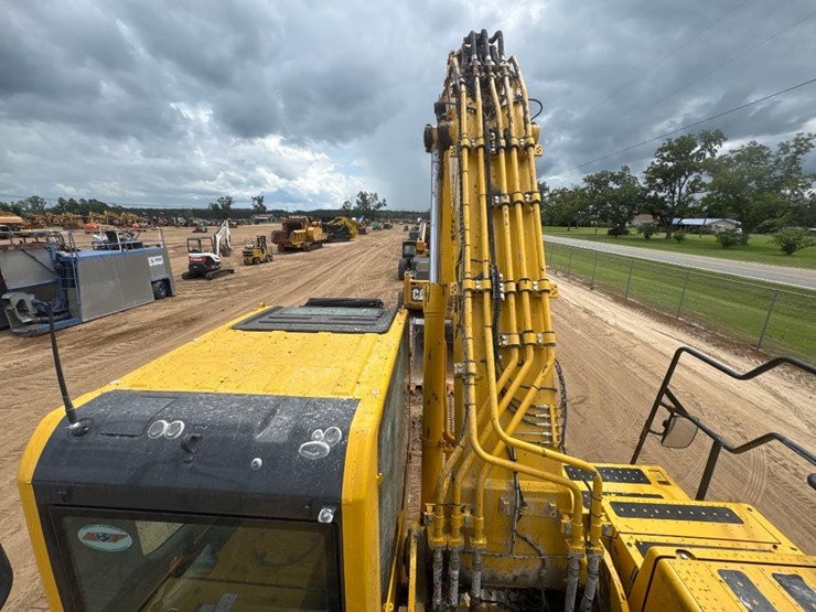2023-komatsu-pc360-lc-11-image-22
