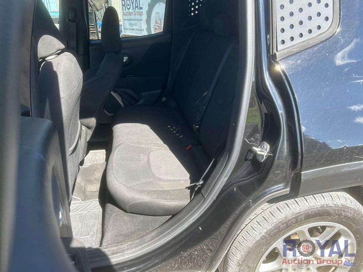 2015-jeep-renegade-image-17
