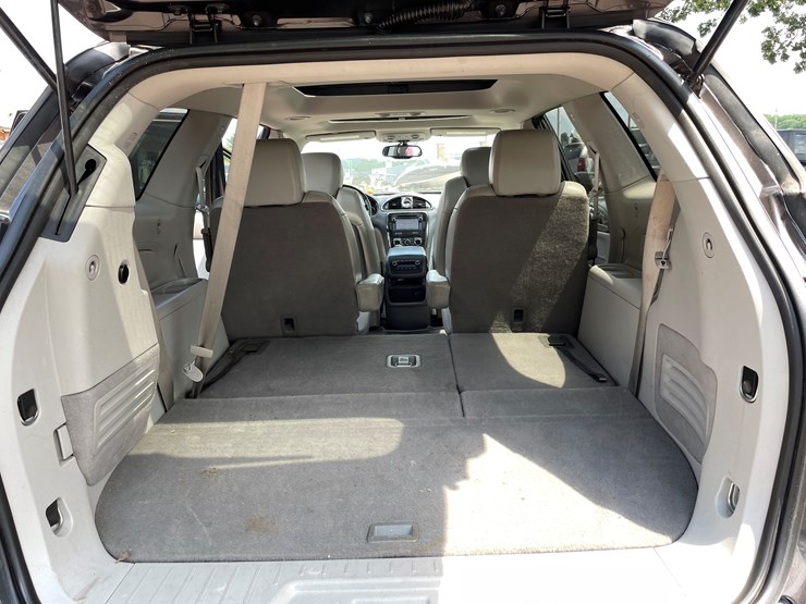 2013-buick-enclave-image-68