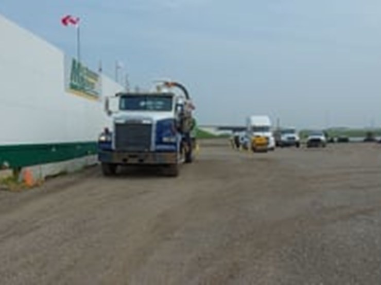 1994-freightliner-fld112-image-19