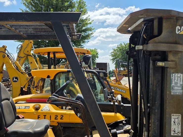 2005-caterpillar-dp40kl-image-13