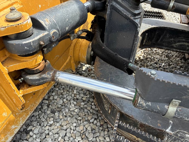 2022-john-deere-450-image-20