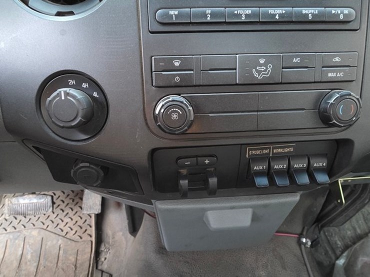 2010-ford-f550-image-59