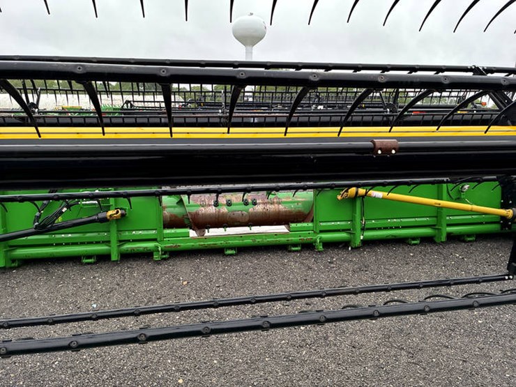 2013-john-deere-635f-image-13