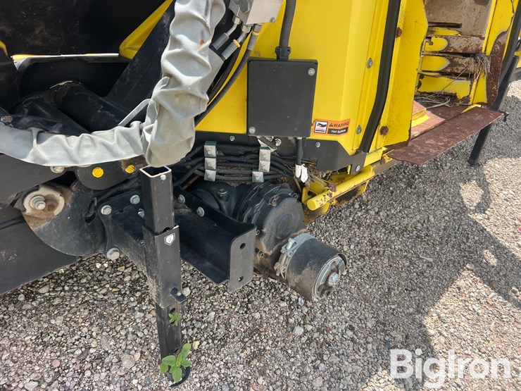 2020-john-deere-772-image-12