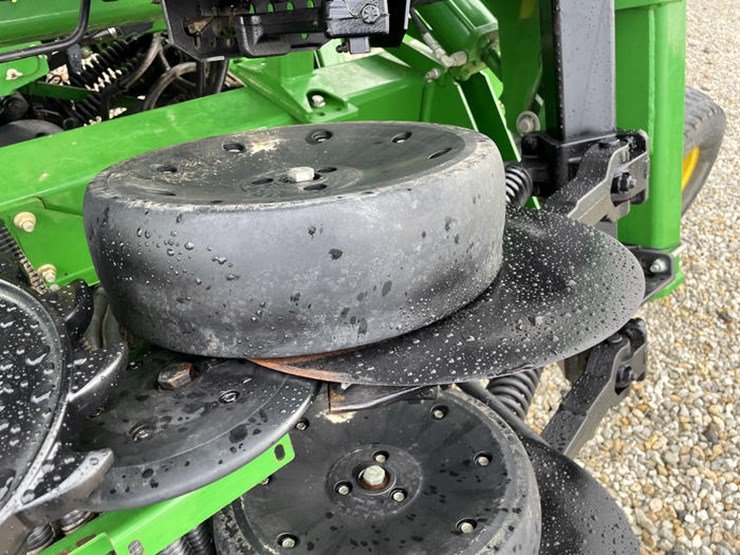2017-john-deere-1990-image-45