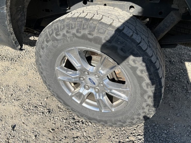 2015-ford-f150-xlt-image-18