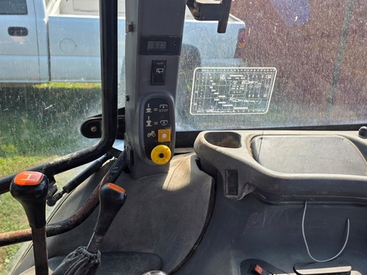 new-holland-ts100-image-55