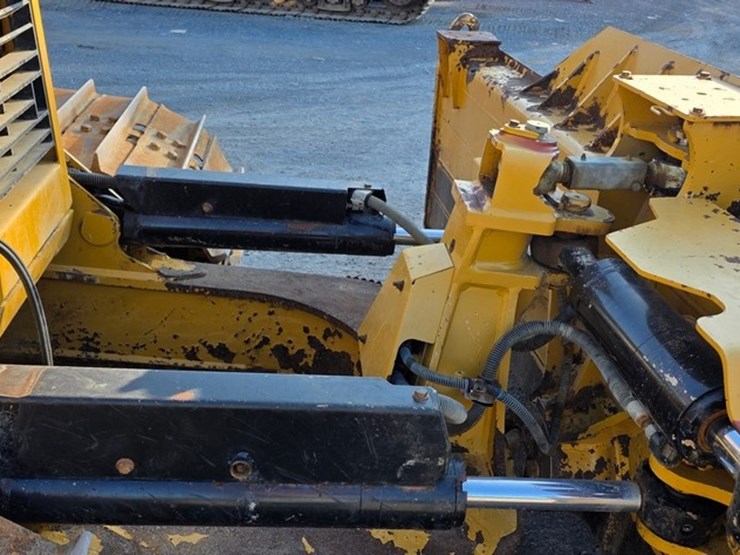 2019-caterpillar-d6n-lgp-image-47