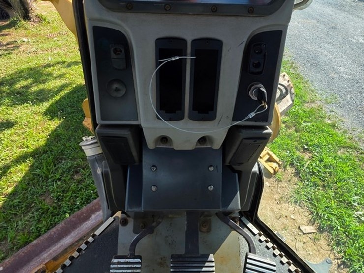 2009-caterpillar-140m-vhp-image-74