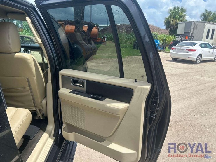 2015-ford-expedition-el-xlt-image-19