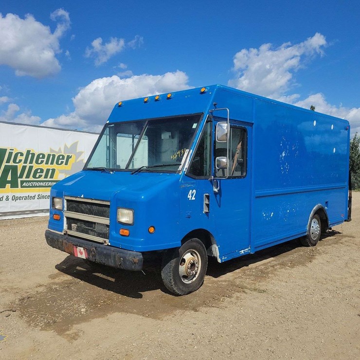 1996 CHEVROLET P30