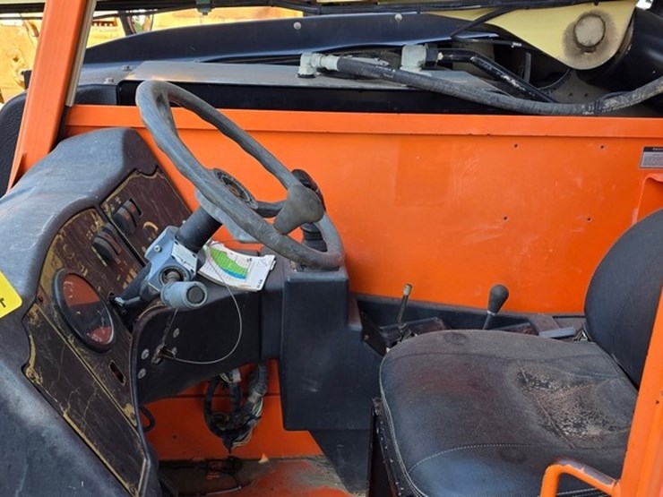 2013-jlg-g9-43a-image-38