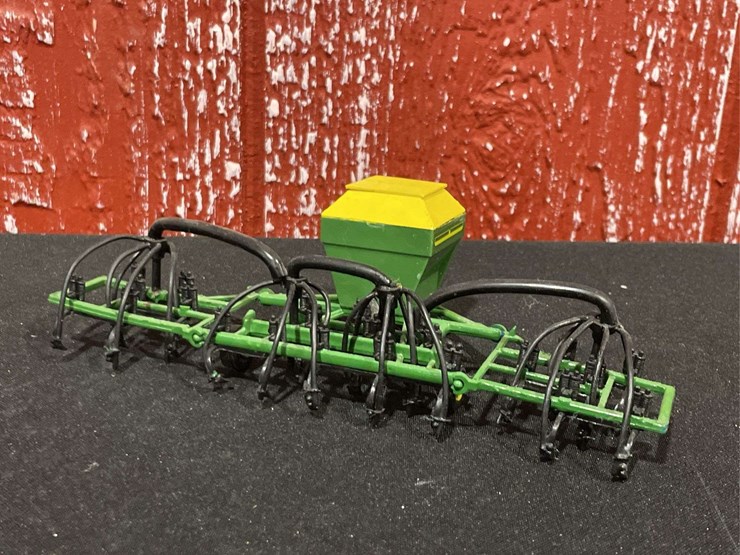 john-deere-64-image-6