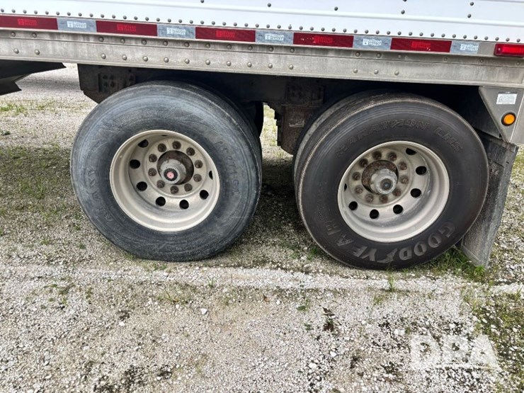 2014-wilson-grain-trailer-image-32