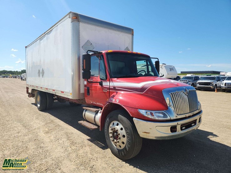 2006-international-durastar-4300-image-2