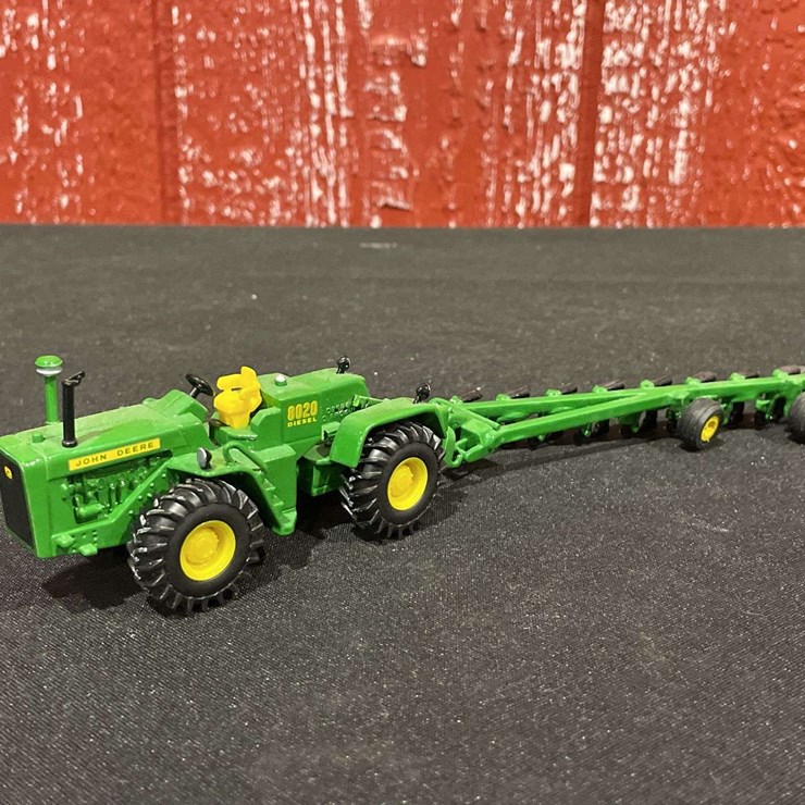 JOHN DEERE 8020