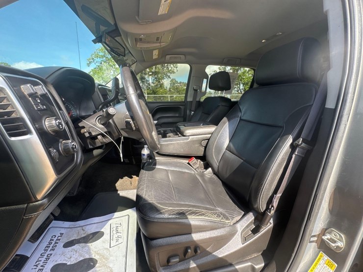 2017-chevrolet-silverado-image-22