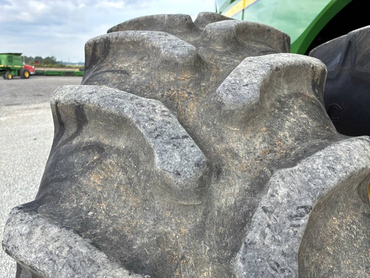 2015-john-deere-s680-image-40