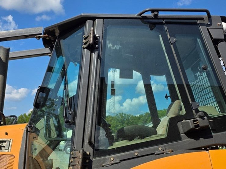 2012-case-850l-xlt-image-20