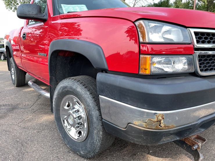 2006-chevrolet-silverado-2500-image-30