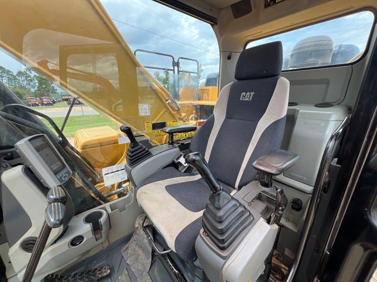 2017-caterpillar-336fl-image-38