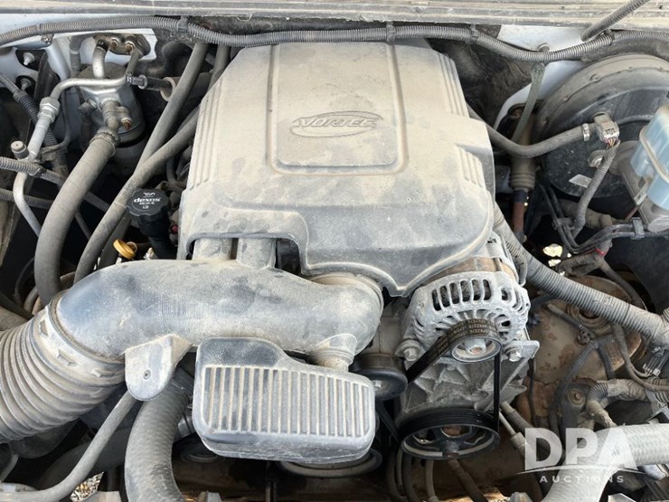 2013-chevrolet-silverado-image-63