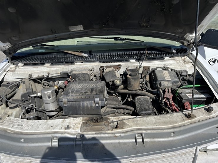 1999-chevrolet-astro-image-31