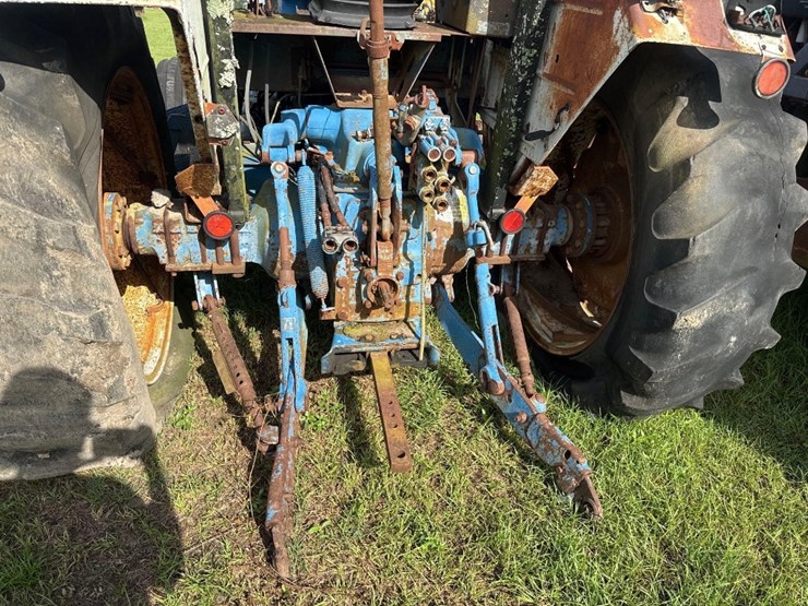 ford-7710-image-7