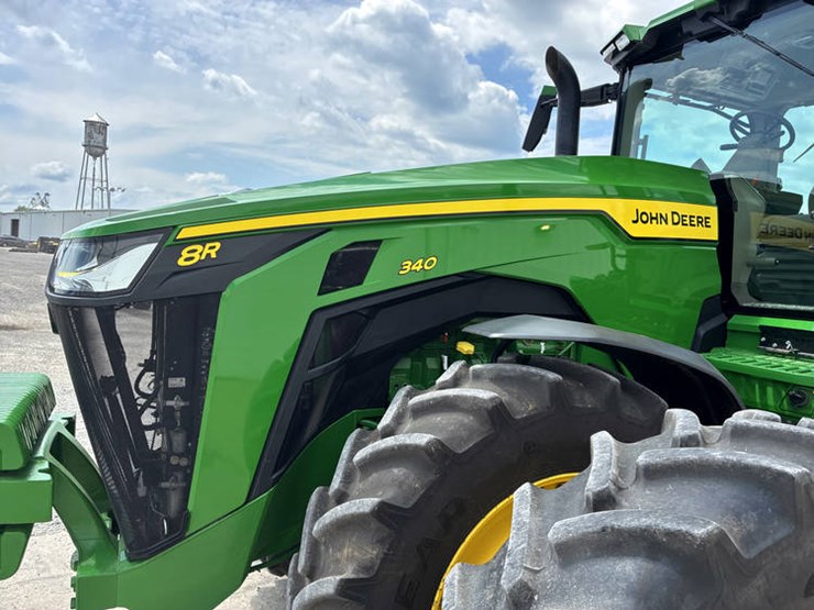 2023-john-deere-8r-340-image-35