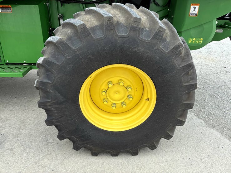 2014-john-deere-s680-image-42