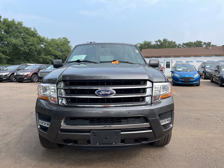 2017-ford-expedition-limited-image-8
