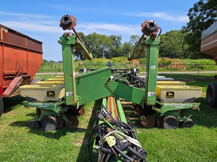 john-deere-1770-image-37