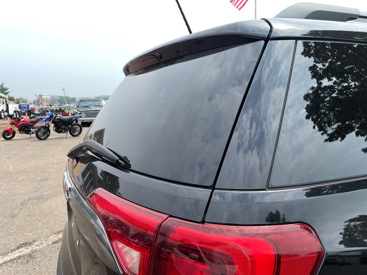 2017-gmc-acadia-image-35
