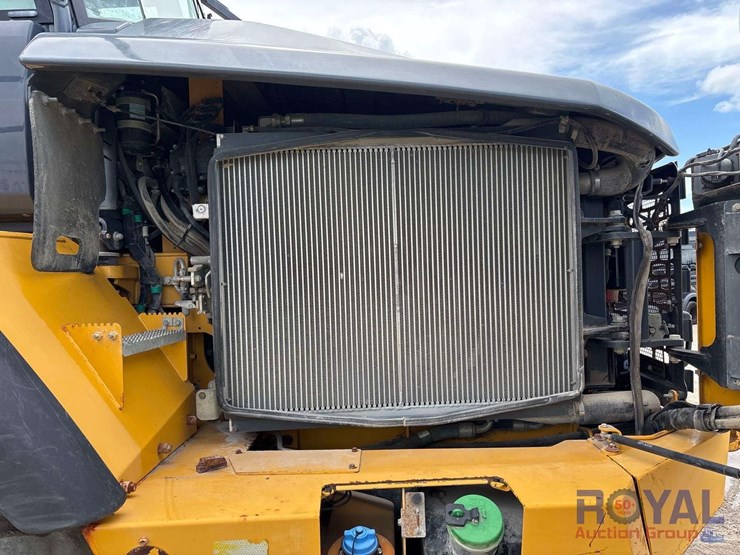 deere-410e-image-16