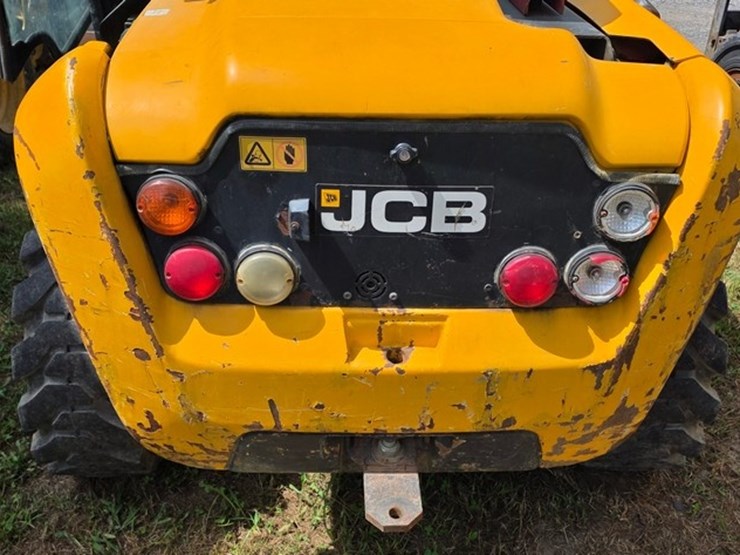 2011-jcb-515-40-image-17