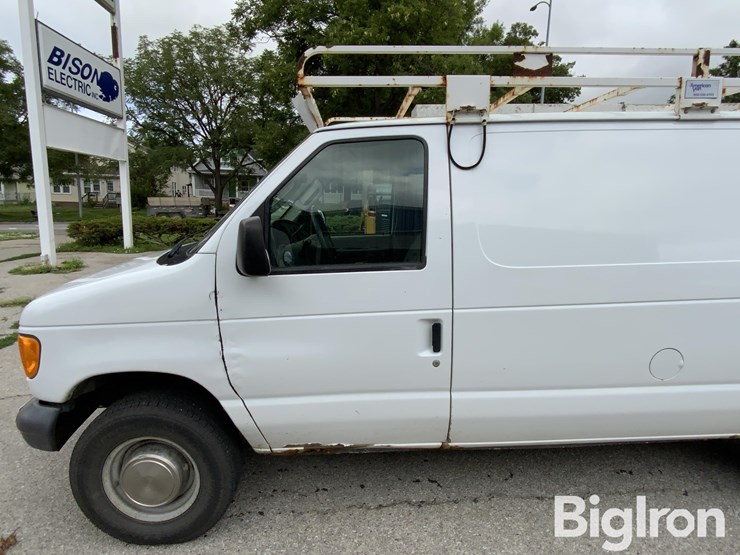 2007-ford-e350-image-12