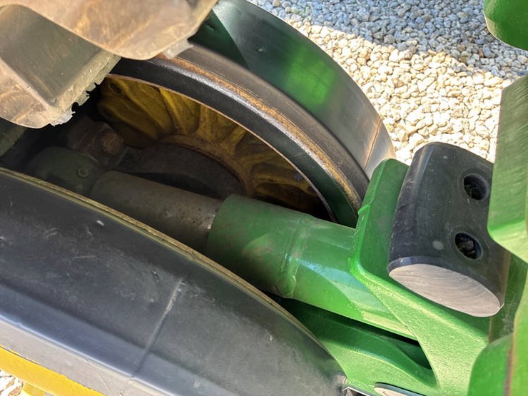 2020-john-deere-8rx-410-image-47