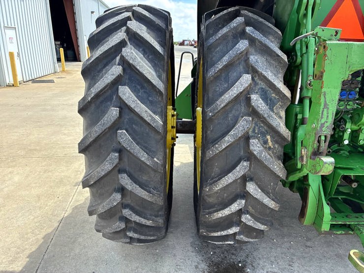 2014-john-deere-8285r-image-69