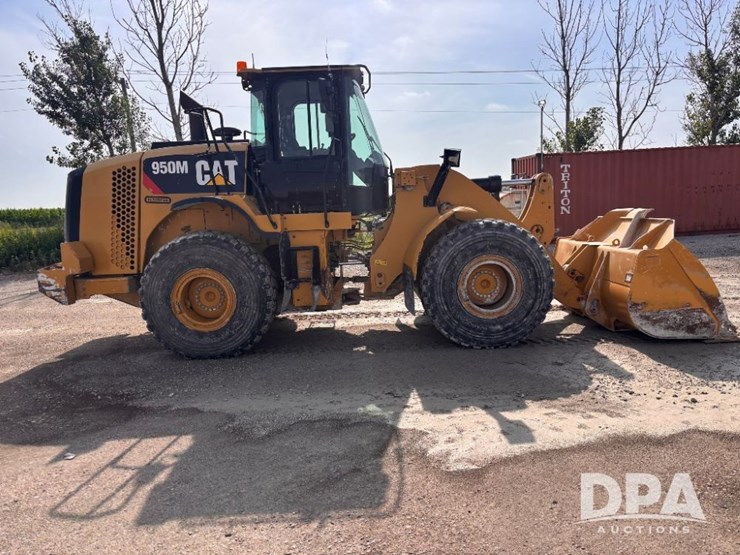 2014-caterpillar-950m-image-7