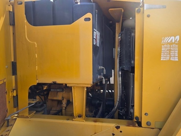 2001-deere-670c-image-52