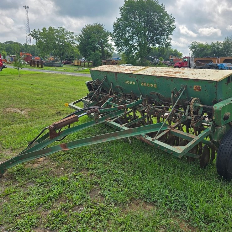 JOHN DEERE FB
