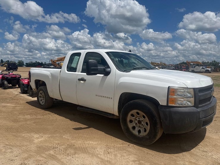 2008-chevrolet-silverado-image-34