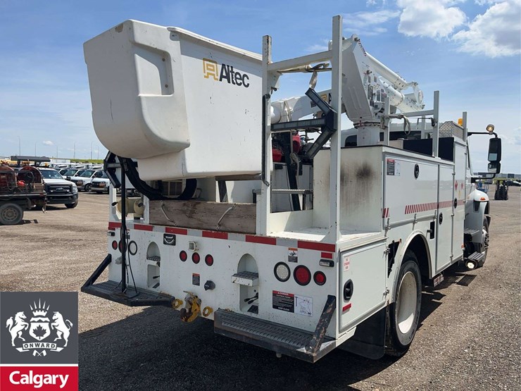 2010-international-durastar-4300-image-16
