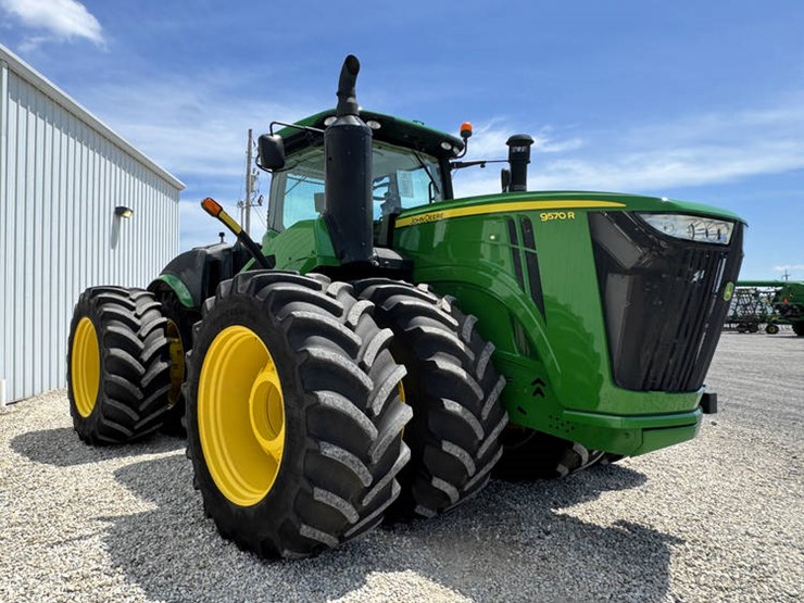 2017-john-deere-9570r-image-39